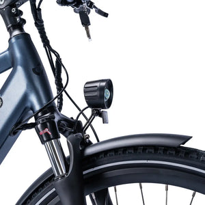 Integrated front LED headlight mounted on the suspension fork of the Ampere Hilux.