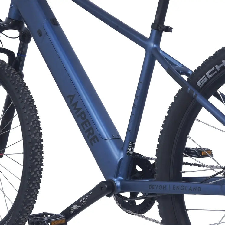 Close-up of the Ampere X-Trail stone blue aluminium frame and integrated battery.