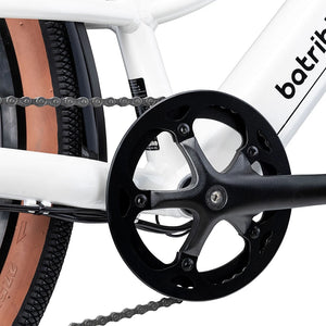 Close up of the chainring guard and black crank on the white Batribike Route S frame