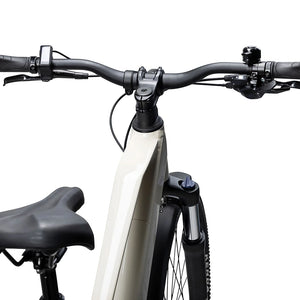 Flat handlebar with display and bell above the cream Batribike SUV S frame and suspension fork