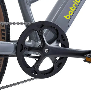Close up of the black crankset and chainring on the grey Batribike Tour S electric bike.