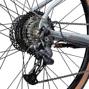 Shimano ESSA rear derailleur and cassette on the grey Batribike Tour X with Promovec hub motor