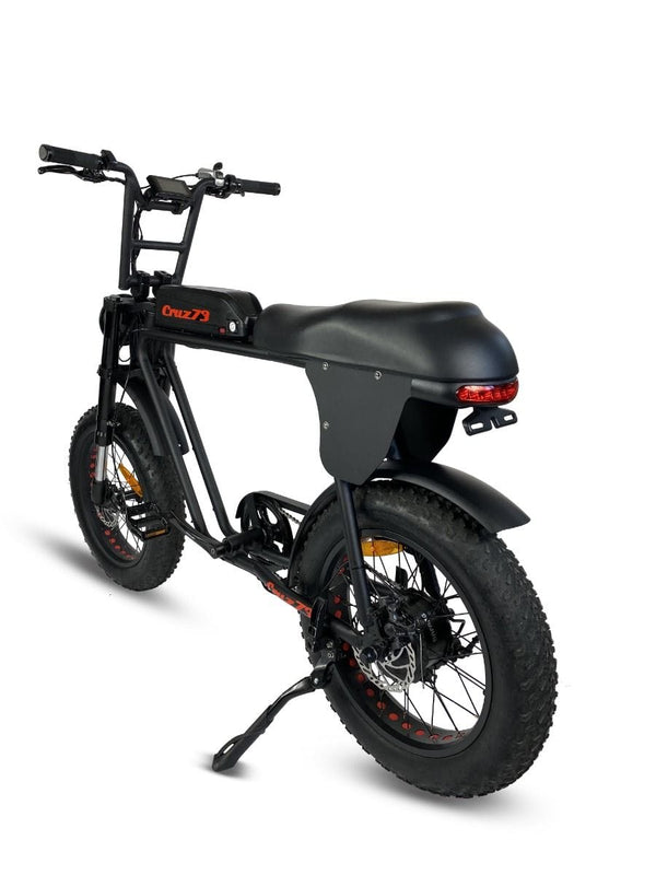 Cruz73 Pro Retro Fat Tyre Electric Bike 250W