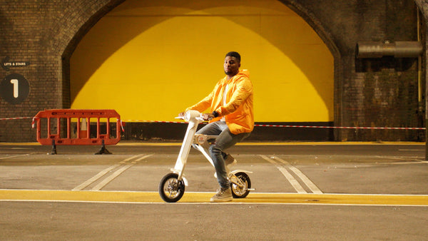Cruzaa E-Scooter with Built-in Speakers & Bluetooth 250W