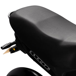 Padded saddle and LED rear light on the Eskuta SX-250 Series 4 electric bike