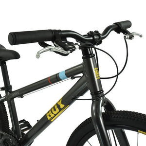 View of the handlebars, Tektro brake levers, and HOY logo on the Pentland's frame head tube.