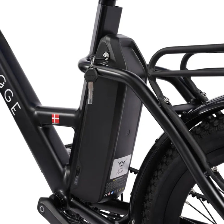 Hygge Herlev electric bike removable battery with key lock mounted on step through frame.