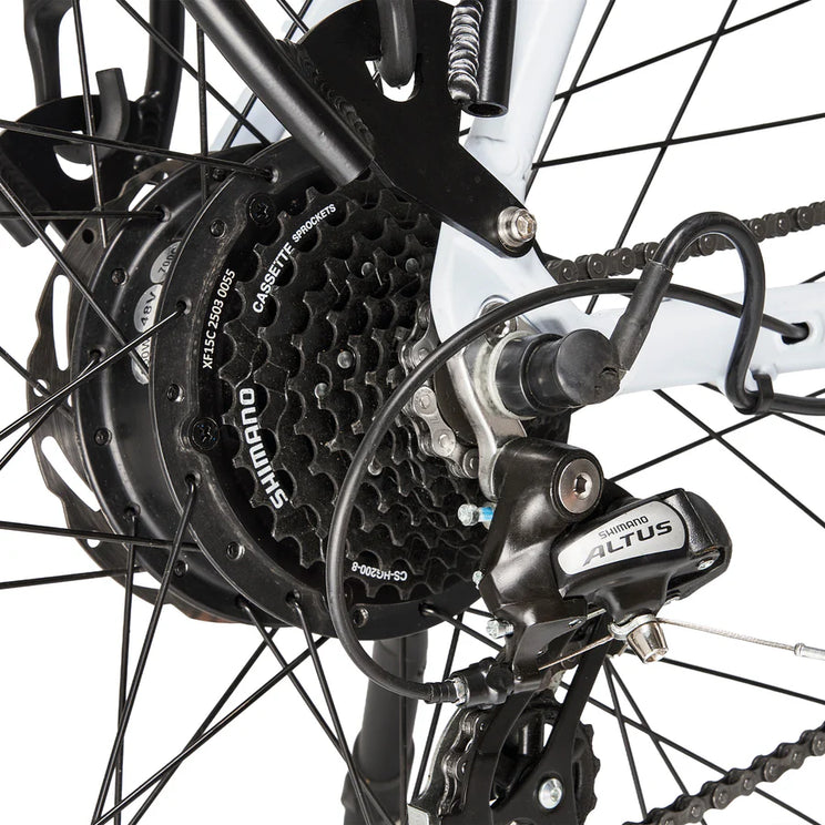 Hygge Lossø commuter hybrid electric bike 250W rear drivetrain with Shimano Altus gears and cassette system.