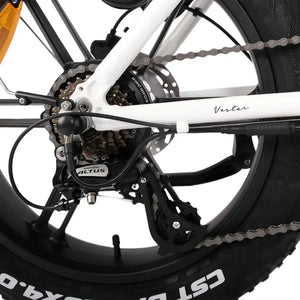 Hygge Vester electric bike Shimano Altus drivetrain and rear gear system for smooth and reliable shifting.
