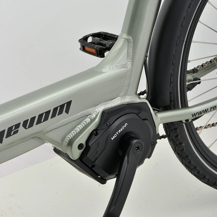 Close up of the Motinova 48V 250W mid drive motor on the Revom T5 electric tricycle